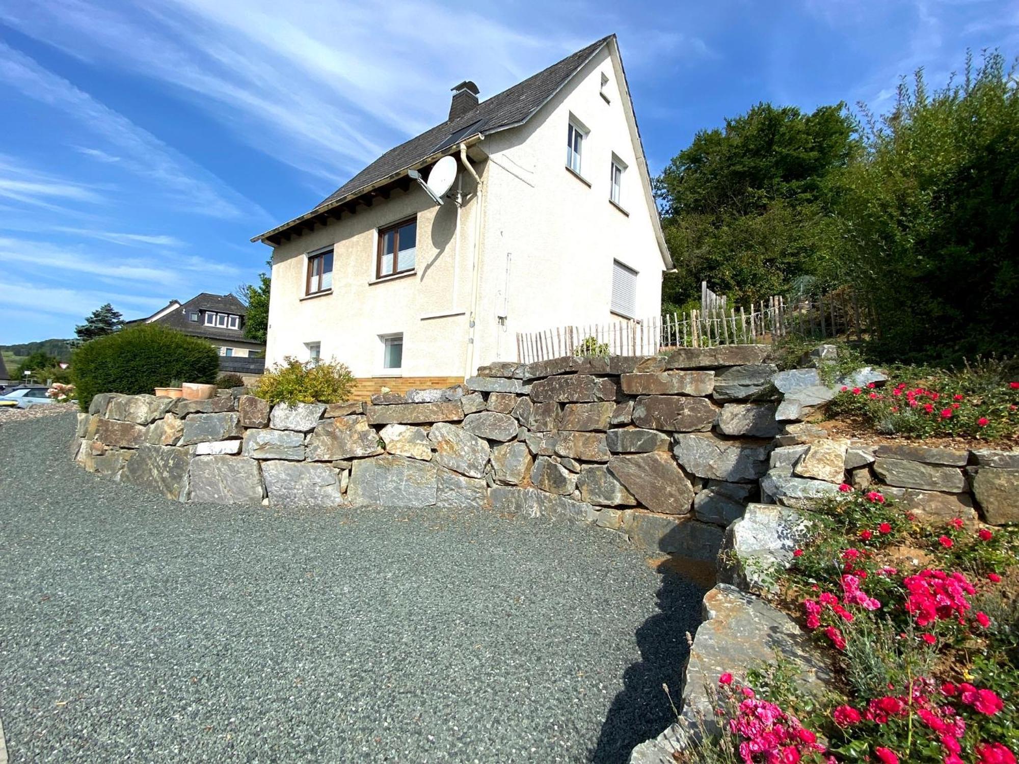 Apartmenthaus Ruhezeit Bad Endbach Exterior foto